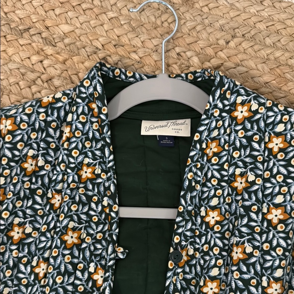 Floral Patterned Jacket small - Picture 2 of 3
